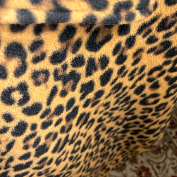 Cheetah designed Poncho (OS) - Picture 5 of 7